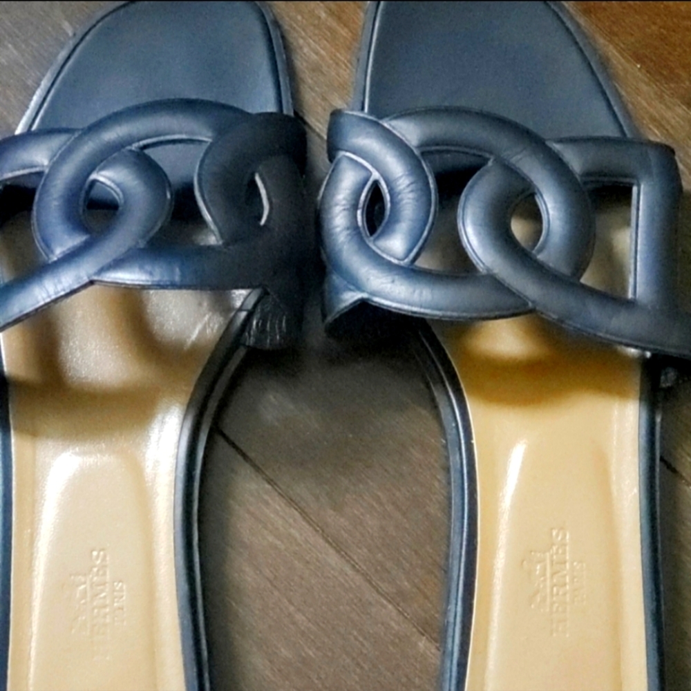100 Authentic Hermès flats sz39